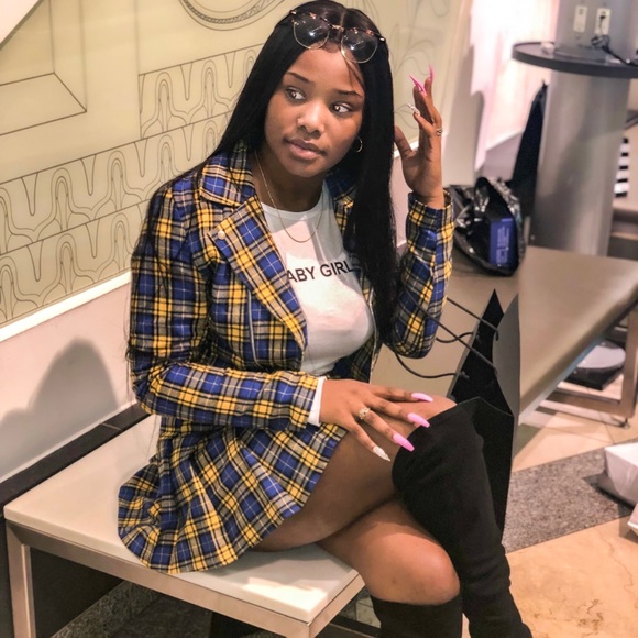 Meet your Posher, Hollywood 🤩 - Picture 4 of 4